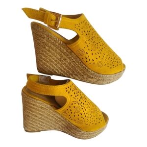 Refresh Yellow Perforated 4 In Wedge Sandals Size 8